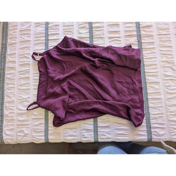 Torrid Silky Purple/Wine-colored Sleeveless Blouse Camisole Plus Size 2X - Picture 2 of 4